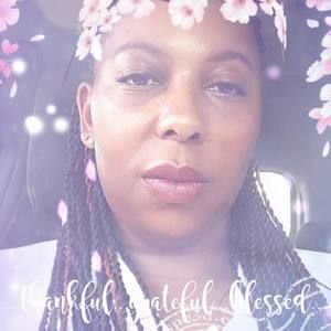 Meet your Posher, Adrianne